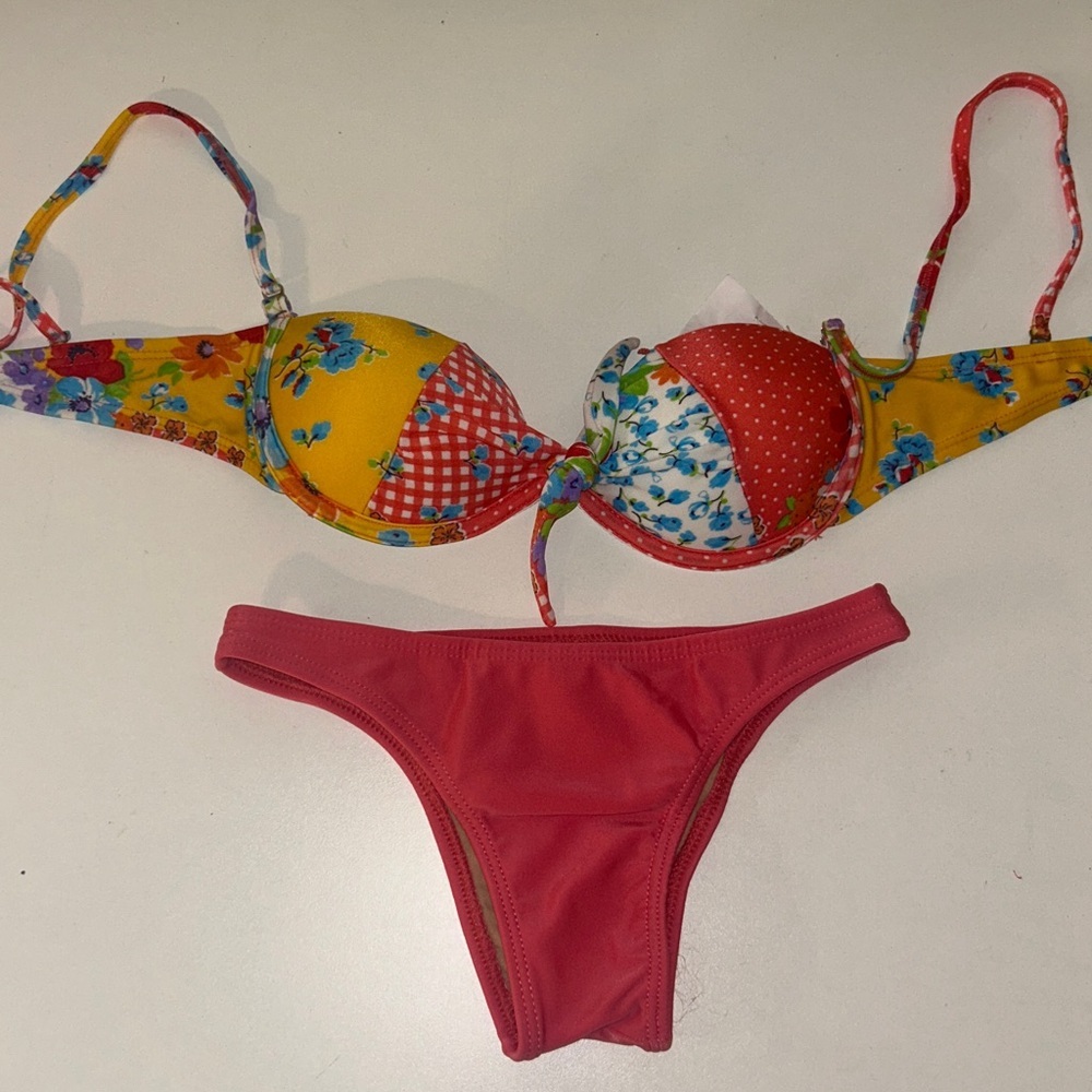Recco Size Large Brazilian Underwire Floral Top & Coral Bottom Bikini. New